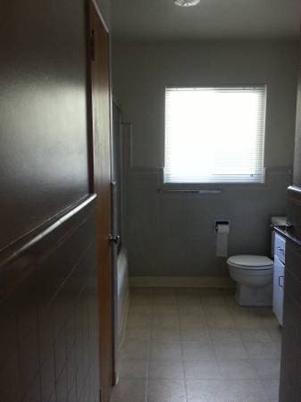 Spacious room for summer (Updated): July 1-Sept 15 [dates negotiable] 3