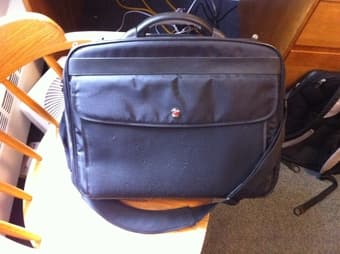 Selling Targus Laptop Bag $30 1