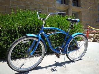 Schwinn Cruiser Bike w/ U-lock and rear light - 150 $ 2