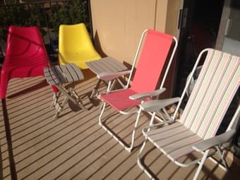 4 Summer Chairs + 2 Auxiliary Tables $30 1