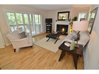 Beautiful spacious room in San Carlos, $1050, female only 1