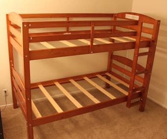 Twin mattress and bed frame/bunk bed 2