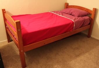 Twin mattress and bed frame/bunk bed 3