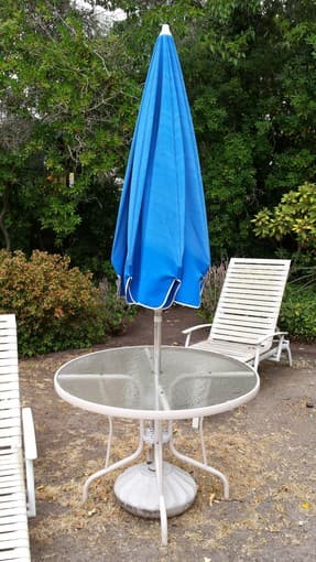 Small patio table 1