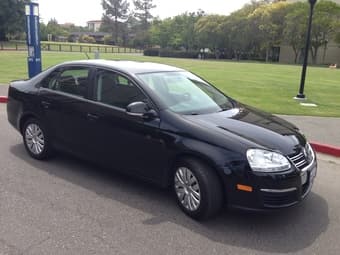 2010 Jetta 2.5L S 4 Door Automatic (Certified Pre-Owned with Warranty) 1