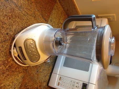 High-Quality KitchenAid Blender RKSB560: White- $25 1