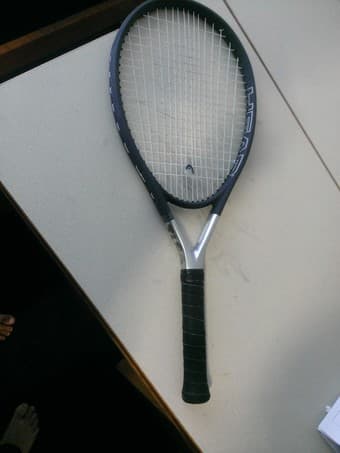 2 Tennis rackets (Head) 1