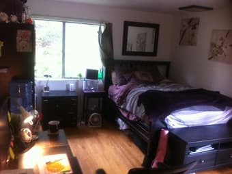 Room for sublet in Menlo Park ~ 7/12 to 8/1 1