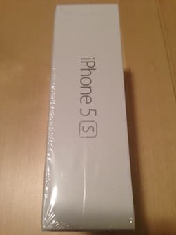 New Unlocked iPhone 5S 16GB Silver - $640 3