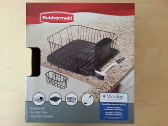 Sinkware set, $5 1