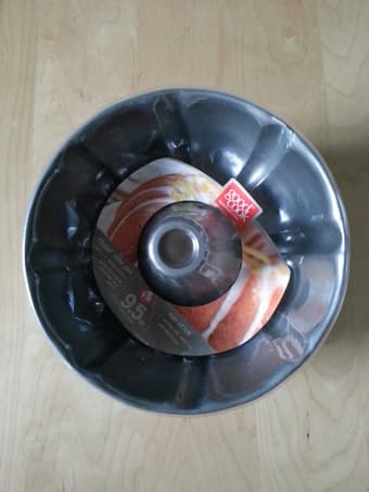 Aluminum fluted cake pan (9.5 in, 24 cm), GoodCook (non-stick), $15 1