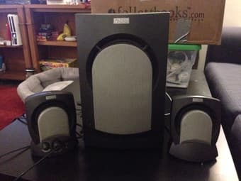 Speakers with bass $30OBO 1
