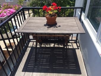 Patio table (wood) - $100 1