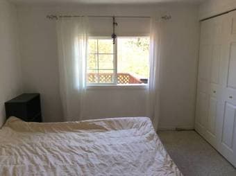 1 bdr. available in the sunny house, redwood city area 2