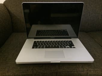MacBook Pro 17" 2009 2.8ghz 8gb RAM 500GB NVIDIA GeForce 9600M - $590 2
