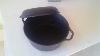 Lodge Cast Iron Dutch Oven (10.5’’) 2