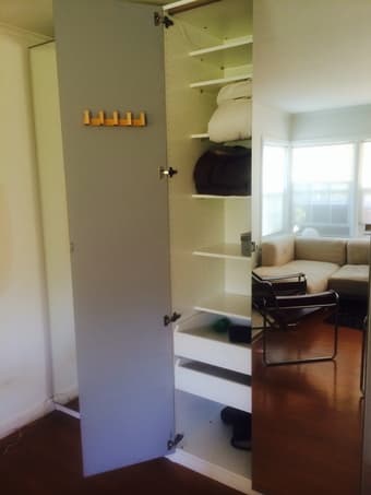 Selling IKEA PAX wardrobe with mirror doors 1