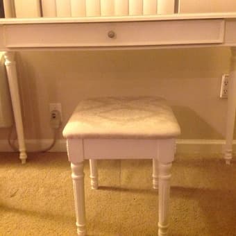 Moving Sale: White Cottage Style Computer Desk w/ Vanity Stool $70 3