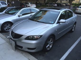 $4400 2004 Mazda3 i sedan 91k Mile Auto transmission Silver/black 2