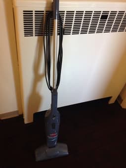 Bissell featherweight bagless vacuum for $8 1