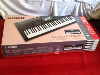 CASIO Electronic Keyboard + base 1