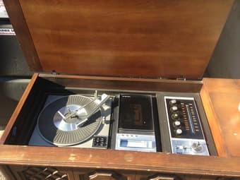 1972 RCA Old Vinyl Player & Recorder Wood 2