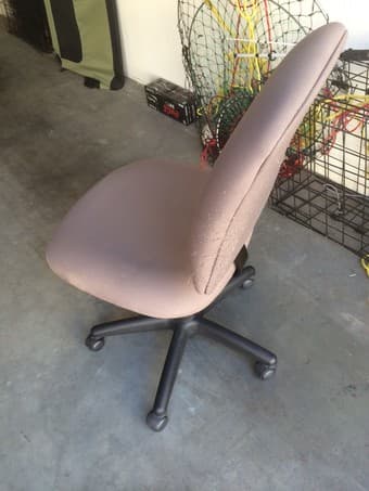 $3 desk chair 1