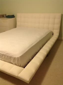 $10 Queen size Sealy Posturepedic mattress available for pickup on 8/6 1