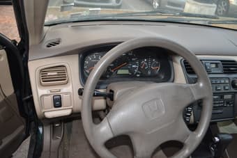 Honda Accord 2000. Clean title,no accident, low mileage. - $4600 1
