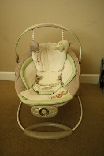 Automatic Bouncer for baby, in great condition - $40 1
