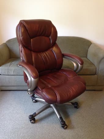 Very High Quality Comfy Desk chair 1
