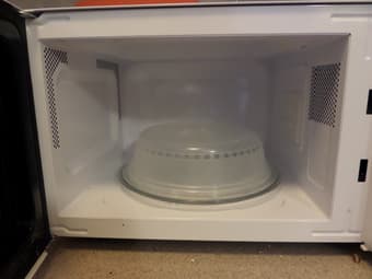 Microwave-Daewoo 1000w: $49 3