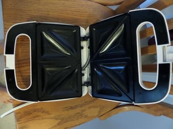 Sandwich Maker: $5 2