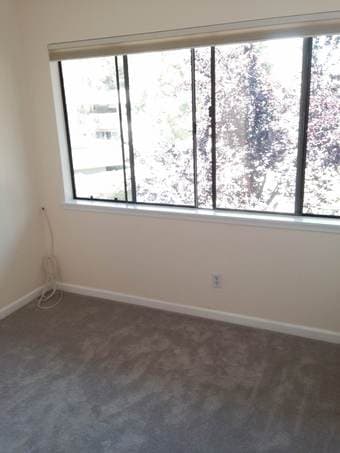 Room available - West Menlo Park - 1/2 mile from Campus - $1300 3