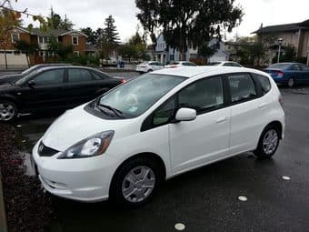 2013 Honda Fit for $13000 (12100 miles) 1