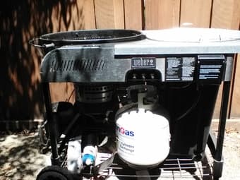 Weber Performer Grill: gas starter, wood-burning 1