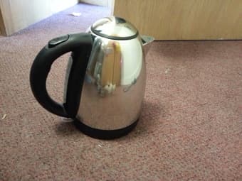 SELLING kettle 1