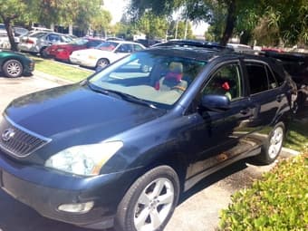 Excellent Condition Lexus RX 330 2
