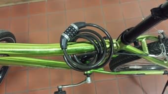 1 month old Bike + combination Lock 100$ 1