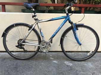 Trek 7100 Men's Hybrid Commuter Bike - $275 1