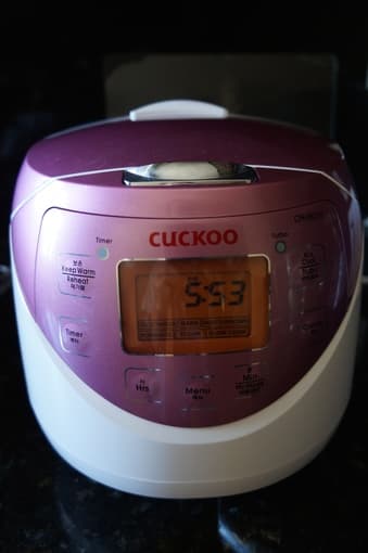 moving sale- CUCKOO 6-Cups Electric Rice Cooker Warmer $70 1
