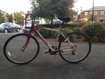 $200 for Great condition commuter bike 1