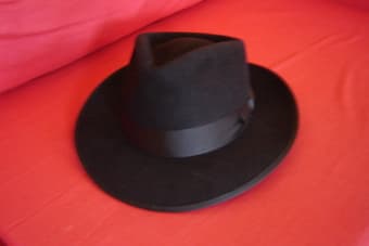 Elegant black hat - 5$ 1