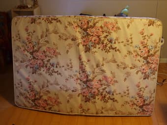 Old Foam Mattress Queen Size for only 10 $ 1