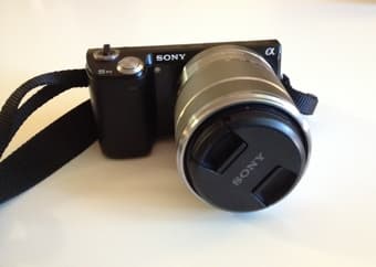 Sony Nex-5N With 18.55mm Zoom Lens 1