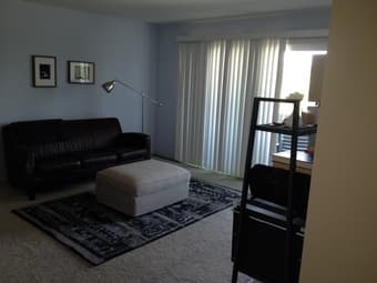 $1200/mo room available in 2br/1ba Redwood City apt with pool! 1