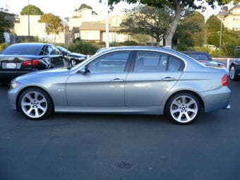 2006 BMW 3 Series 330xi 4dr Fully Loaded 98k miles - $13700 2