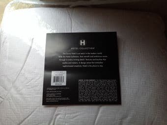 Hotel Collection Hungarian Goose feather down comforter Queen $200 obo 3