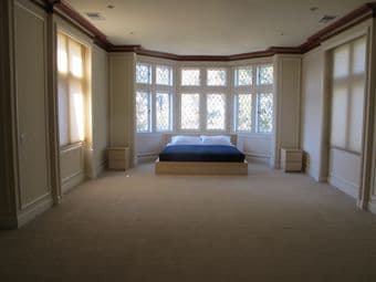 $1200: Female-Only Dorms in the Chateau (Woodside / Atherton) 3