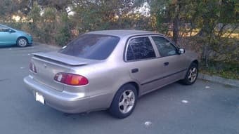 2000 Toyota Corolla CE ,Clean title,136k 1